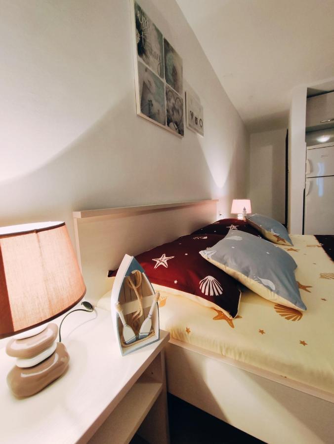 Apartmani Nada Mustapic เบรลา ภายนอก รูปภาพ