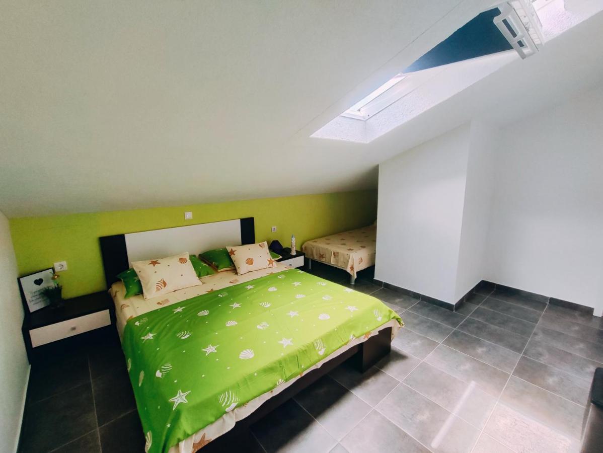 Apartmani Nada Mustapic เบรลา ภายนอก รูปภาพ